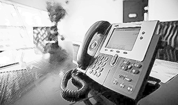 Telefonanlage im sauberen und ordentlichen Büro als schwarz-weiß Grafik - Büroreinigung Trittau - Ahrensburg
